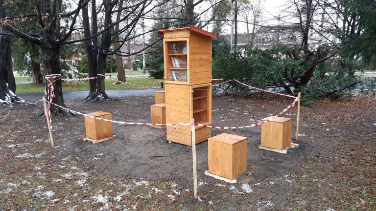 Ve Smetanových sadech je nová knihobudka z participativního rozpočtu