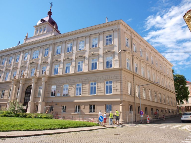 Na ZŠ Tyršova byla provedena sanace budovy a rekonstrukce šaten
