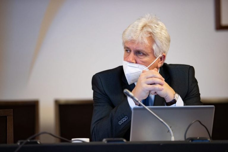 Zelený senátor Petr Orel (únor 2022)