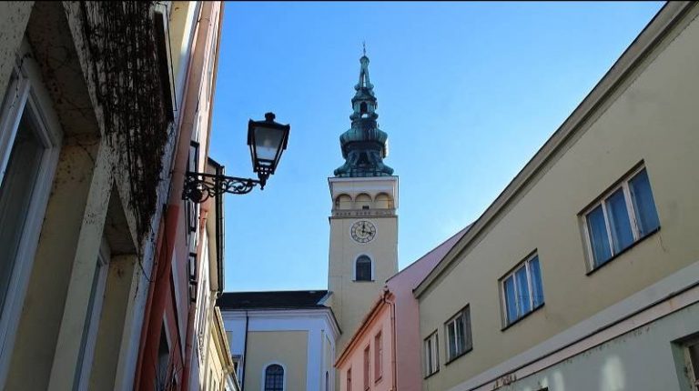 Práce na zpřístupnění kostelní věže pokračují
