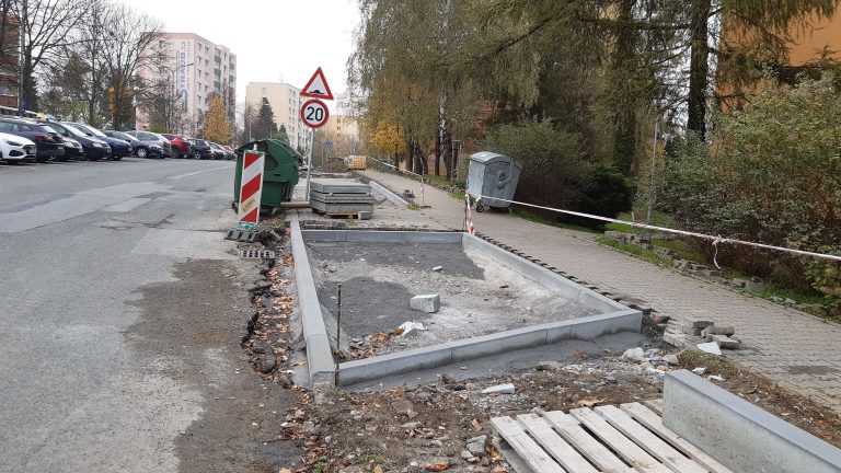 Investice: parkoviště na Dlouhé a Laudonovo nádvoří