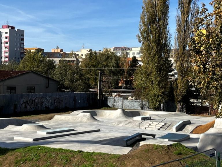 Nový skatepark je v provozu!